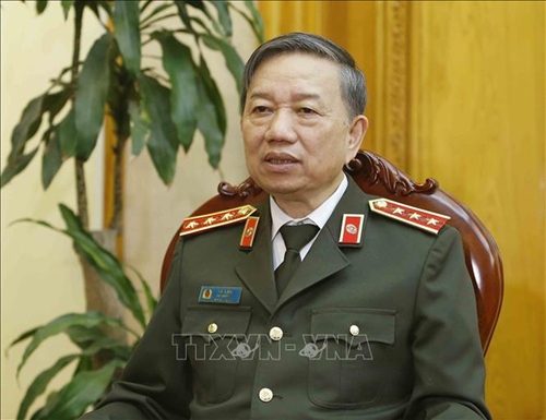 苏林大将:在集中精力和力量投入防疫工作的同时不能忽略社会秩序安全